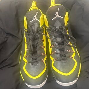 Jordan Men's Black and Yellow Athletic Shoes